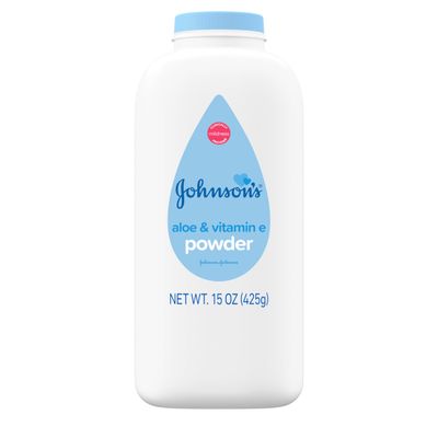Johnson's Baby Powder Pure Cornstarch with Aloe & Vitamin E, 445 ml
