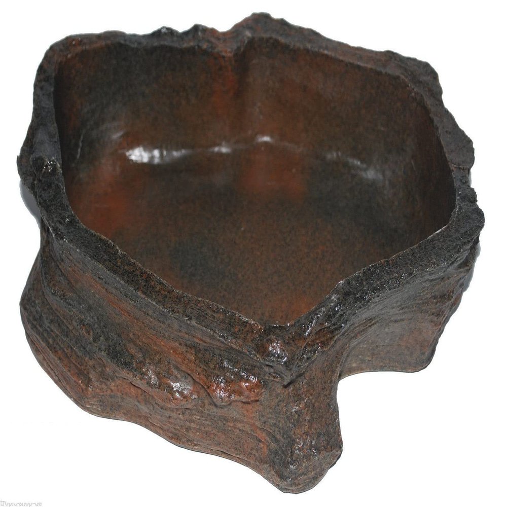 Dragon X-Large Lava Rock Water and Food Bowl, 2,250 ml, 30 × 24 × 8 cm