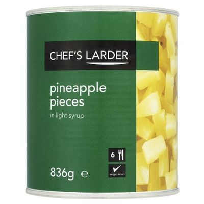 Pantry Chef Lightly Sweetened Pineapple Pieces
