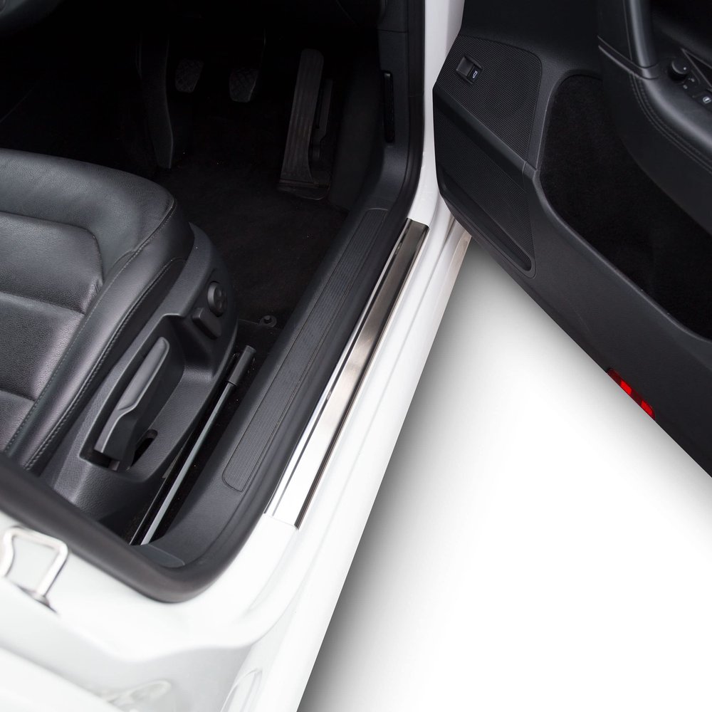 Travall SillGuards Door Sill Protectors for Ford Focus Estate 2005–2010, TSG1004M