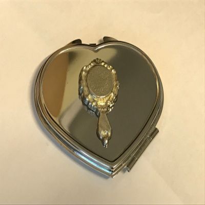 Giftsforall TG99 Heart-Shaped Hand Mirror with English Pewter