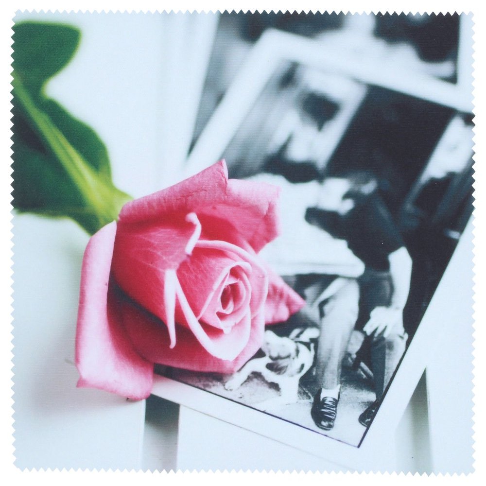 Microfiber Cloth with Pink Rose Design, 17.5 x 14.5 cm