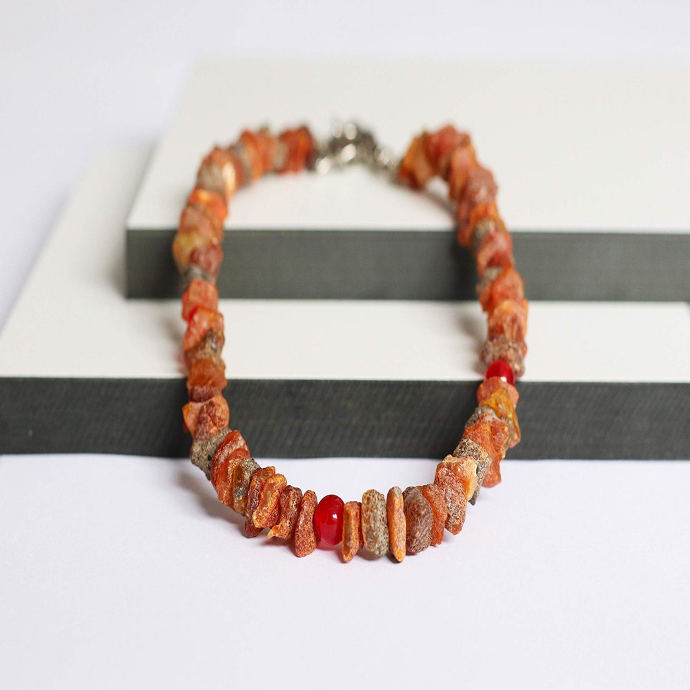 Amber Necklace for Dogs with Red Jade Beads | Tick Collar | Natural Tick and Flea Protection (65-70 cm)
