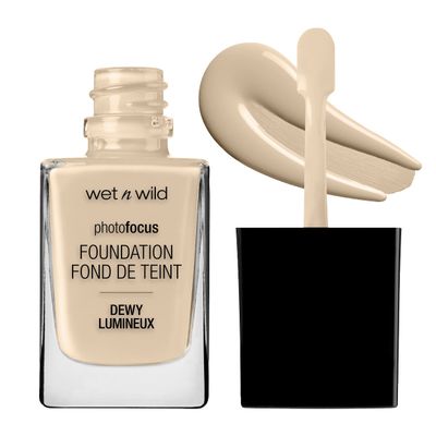 Wet n Wild Photo Focus Dewy Foundation – Porcelain