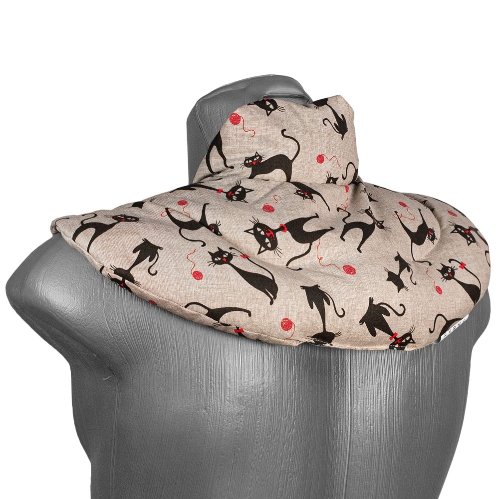 Cat-Mimi Neck Crescent with Stand-Up Collar – Currant Seed Heat Cushion