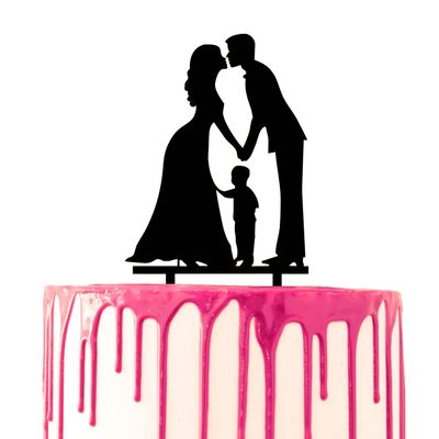 CARISPIBET Wedding Cake Topper with Kissing Bride and Groom and Child