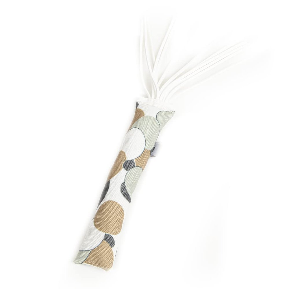 CanadianCat Company | Cat Toy Roll with Leather Strips | Circles | 5g Catnip - Sustainable and Handmade