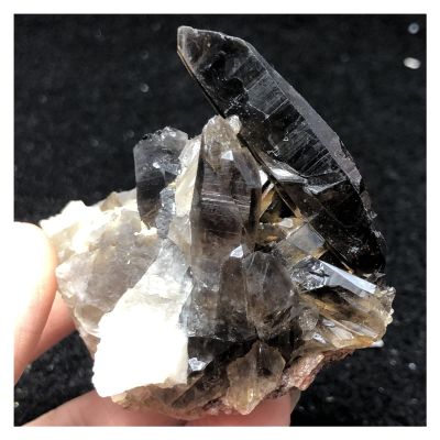 Kigauru Natural Rough Crystal, 43 g, Tea Crystal Cluster, Mineral Quartz Healing Round Vein Teaching Stone Decoration