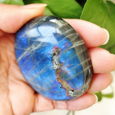 Natural Rough Labradorite Palm Stone Crystal, Beautiful Purple Light, Wizard Chakra Spiritual Healing Crystal, Home Decor Stones for House & Garden
