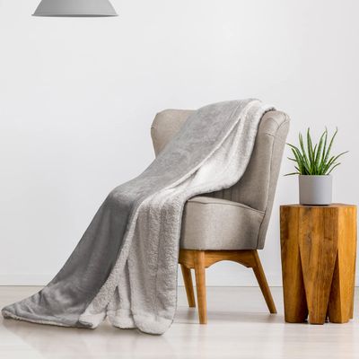Euromat Sherpa Microfiber Flannel Blanket, Throw, Bedspread 150 x 200 cm (Light Gray)
