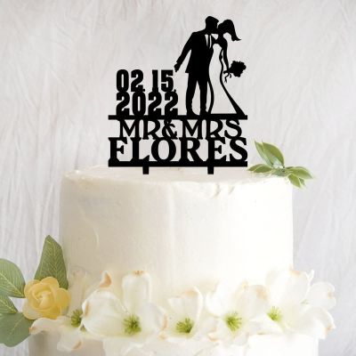 Funlucy Customizable Bride and Groom Cake Decoration