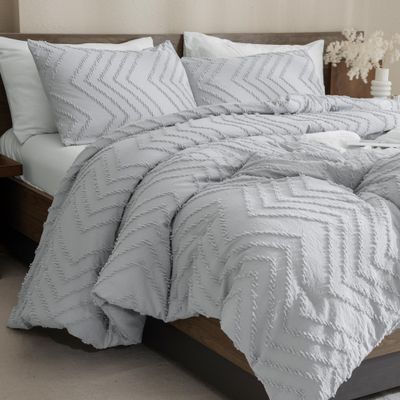 Andency Silver Gray Queen Comforter Set, Boho Gray, Soft and Warm, 3-Piece Tufted Chevron Comforter