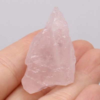 HXSCOO 100 g Natural Green Aventurine Mineral Quartz Home Decor Aquarium Stone Jewelry Magic Repair Healing Sample Gemstone Ornament (Color: Rose Quartz, Size: 20–30 mm)