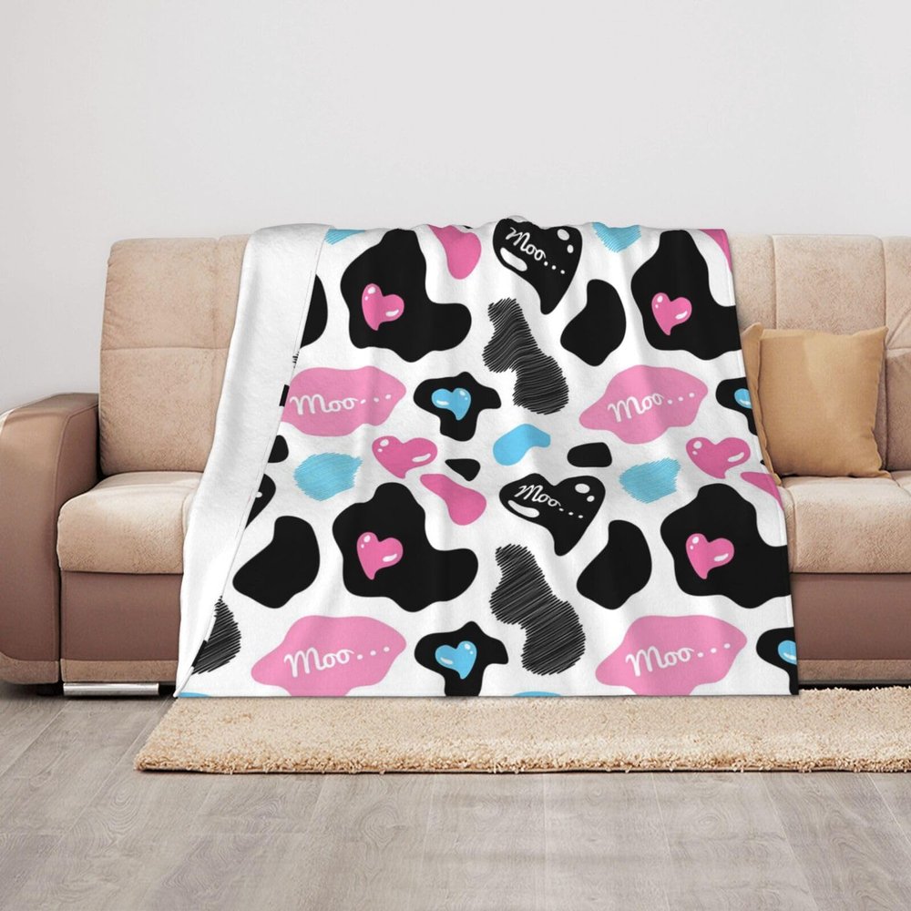 ASEELO 125 x 100 cm Moo Love Cow Print Fleece Blanket with Hearts