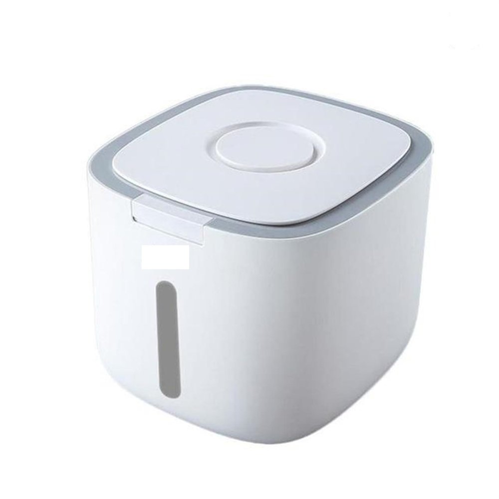 Travel Container for Pet Food
