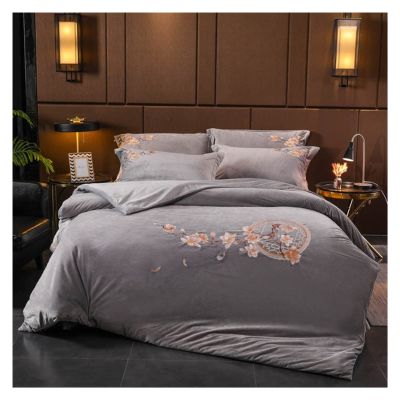 DUnLap Winter Crystal Velvet and Coral Velvet 4-Piece Bedding Set, Thick Plush Flannel, White, Full