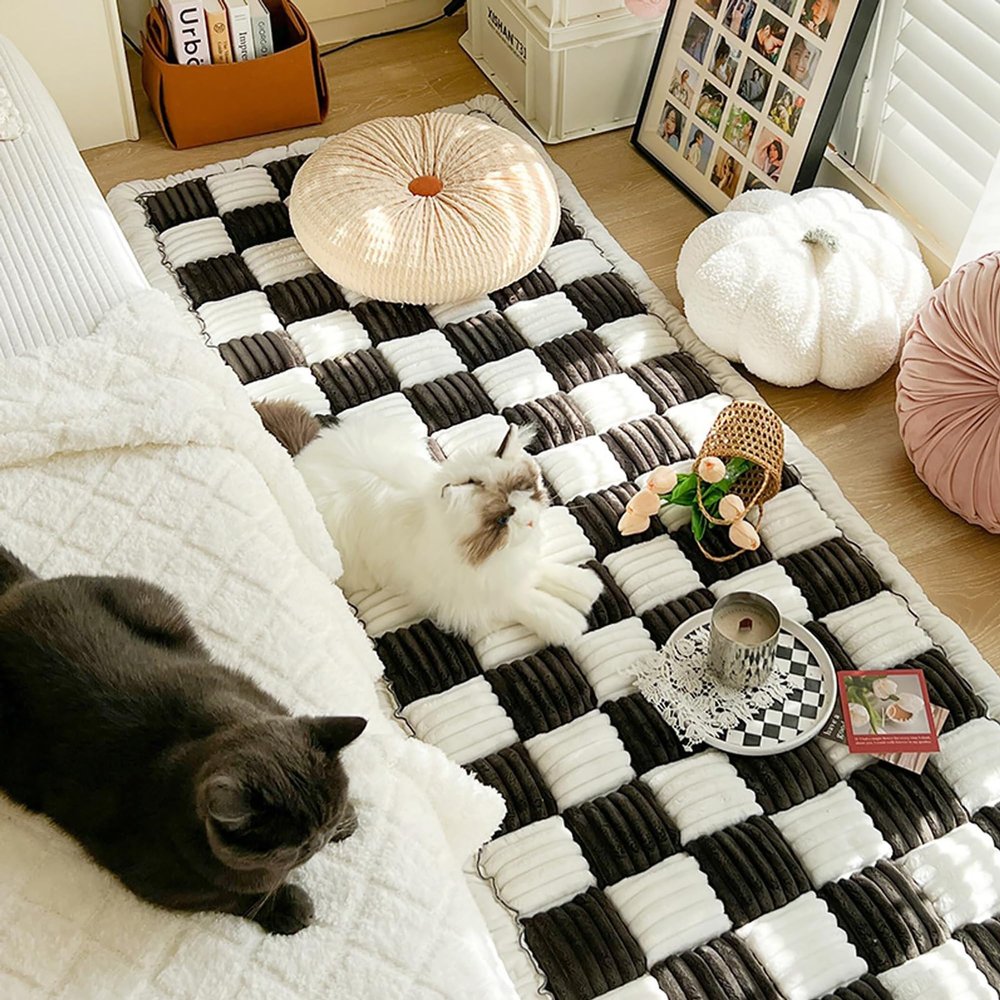Cream Large Checkered Square Pet Mat