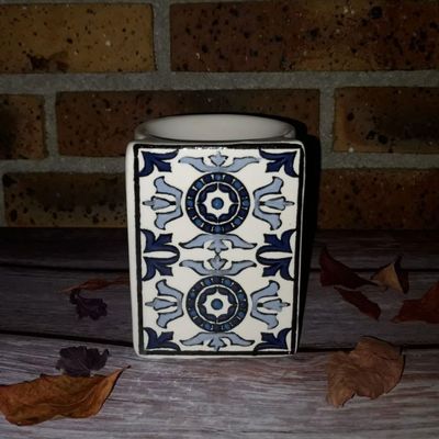 YODECO Amaryllis Aroma Burner