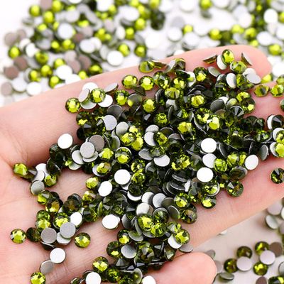 Whakano 1,440-Piece Self-Adhesive Flatback Rhinestones