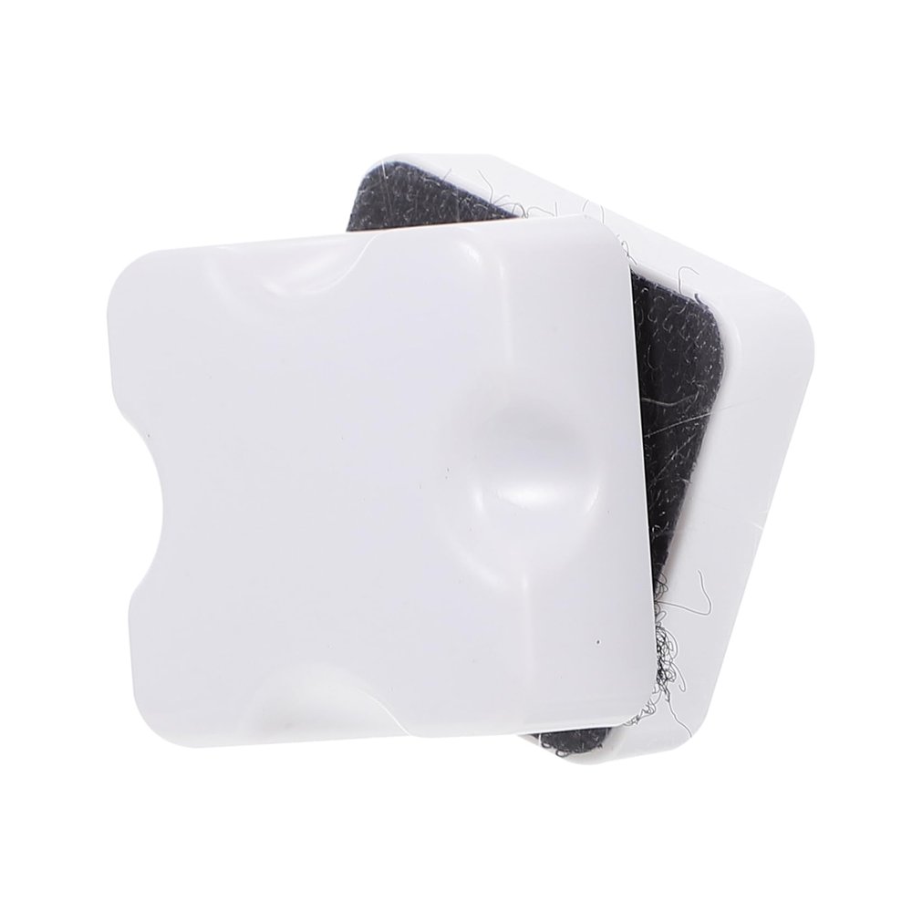 PRETYZOOM Magnetic Aquarium Glass Cleaner with Double-Sided Scraper