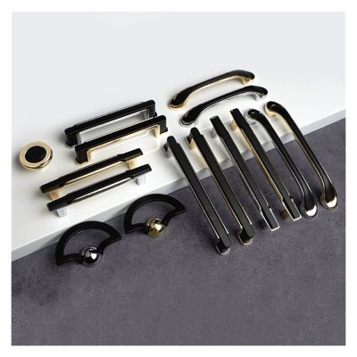 ELTOX 5-Piece Black and Gold Furniture Pulls