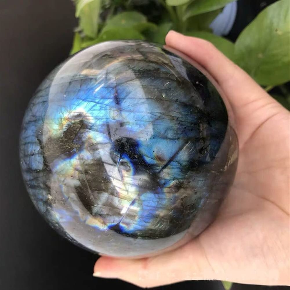 WIOSEN Positive Energy Crystal, Natural Labradorite Crystal Ball, Polished, 60 mm, for Home Decoration