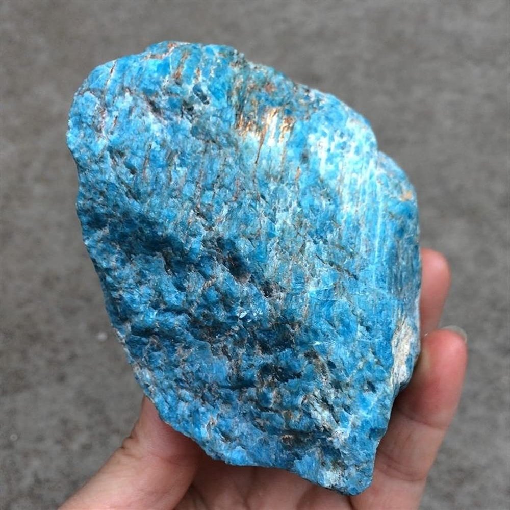 NIXCON Natural Rare Blue Apatite Crystal Point Cluster Stone (Size: 130–160 g)