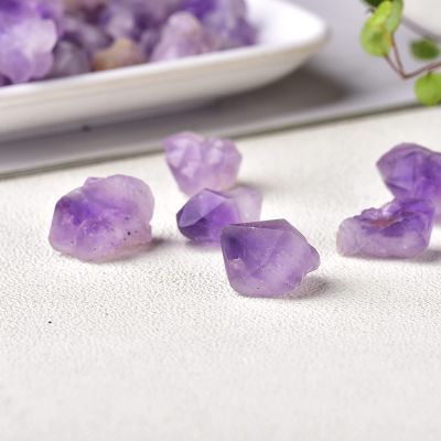 ISOLAY Natural Amethyst Stone, Random Shape, Aquarium and Home Decor, 100 g