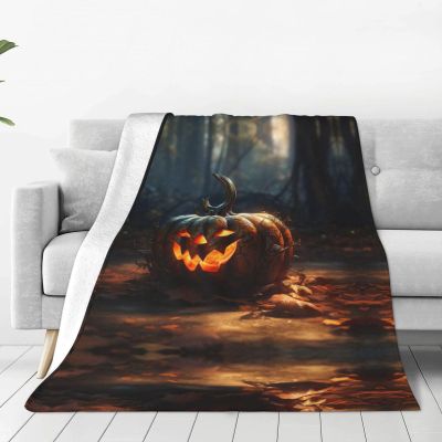 MDATT Fleece Throw Blanket with Autumn Pumpkin Print, 152.4 x 203.2 cm, Plush Flannel Blanket for Sofa, Couch, or Bed