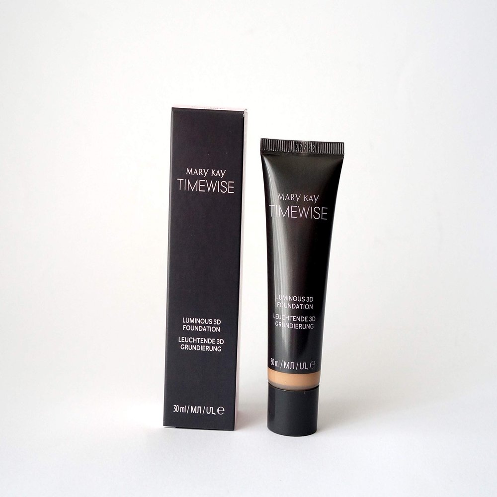 Mary Kay Beige W100 TimeWise Luminous 3D Foundation for Normal to Dry Skin, 30 ml