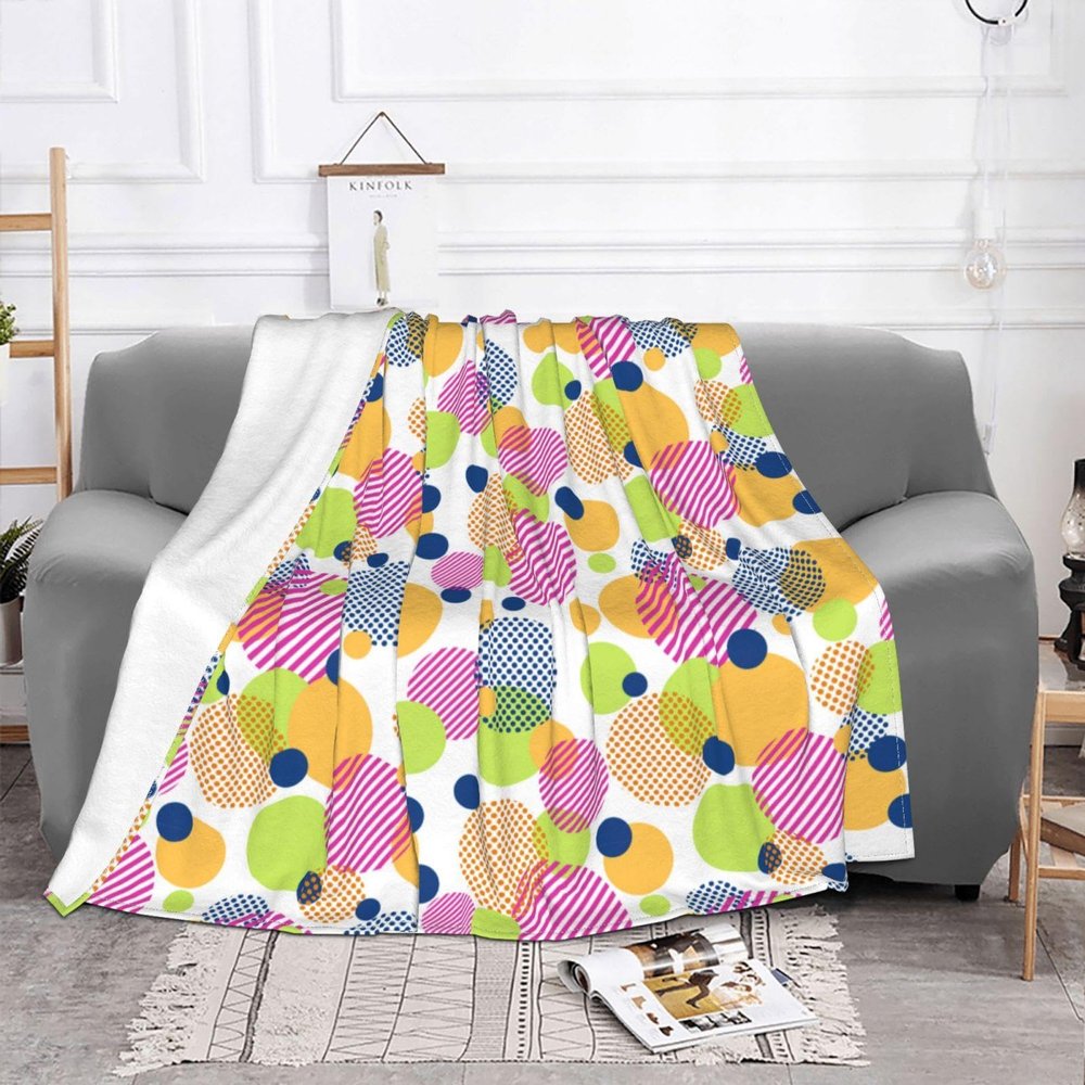 JIUJIUJIU Lightweight Flannel Blanket with Geometric Pattern