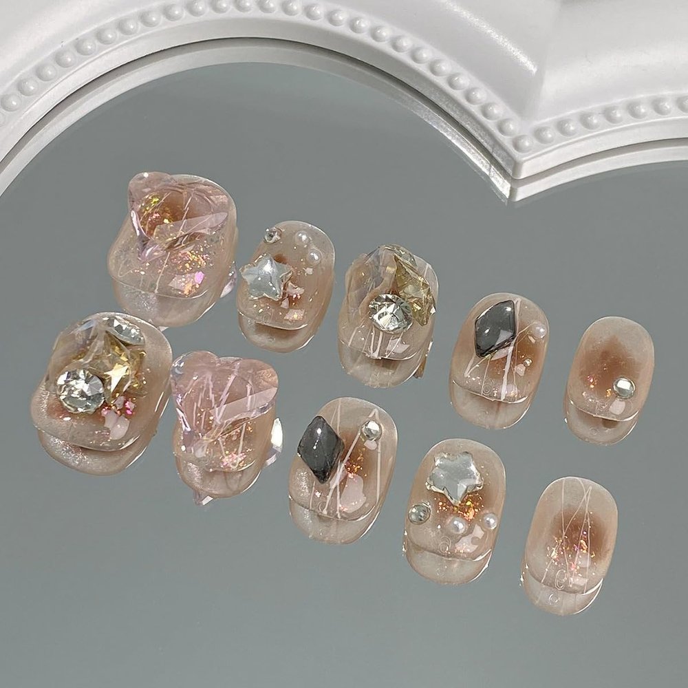 Aurora Handmade Press-On Nails, Small White Look, Short Nail Patch, Artificial Nails, 10 Pieces (Size: XS)