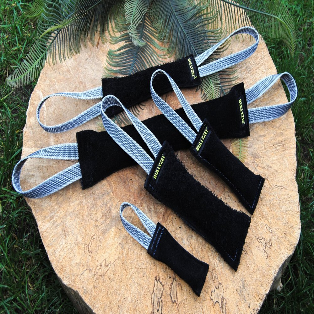 Soft Leather Bite Tug, Black, 25 x 4 cm, 2 Silver-Rubberized Loops