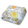 Jbofyee Daisy and Wildflower Throw Blanket, Ultra-Soft Warm Fleece, All Seasons, 127 x 101 cm view 3