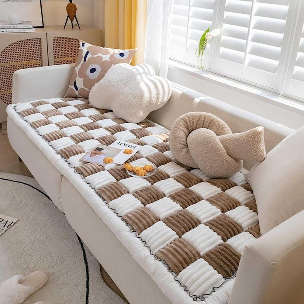 Cream Large Plaid Square Pet Mat and Couch Cover, 45 x 45 cm