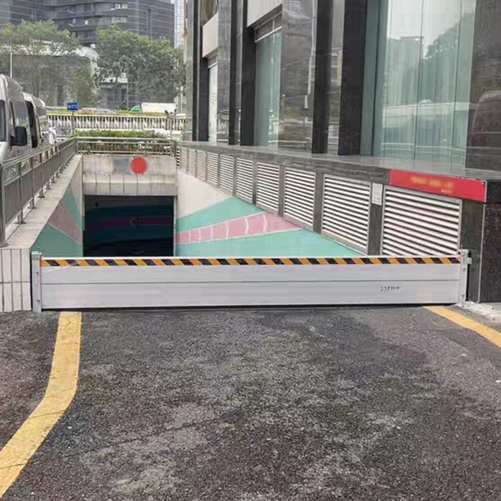 DLAZUM Flood Barrier for Street-Level Basements and Garages, Removable Temporary Dam with Reflective Warning Strip, Aluminum Water Stopper Panel, H 40 cm x L 76 cm