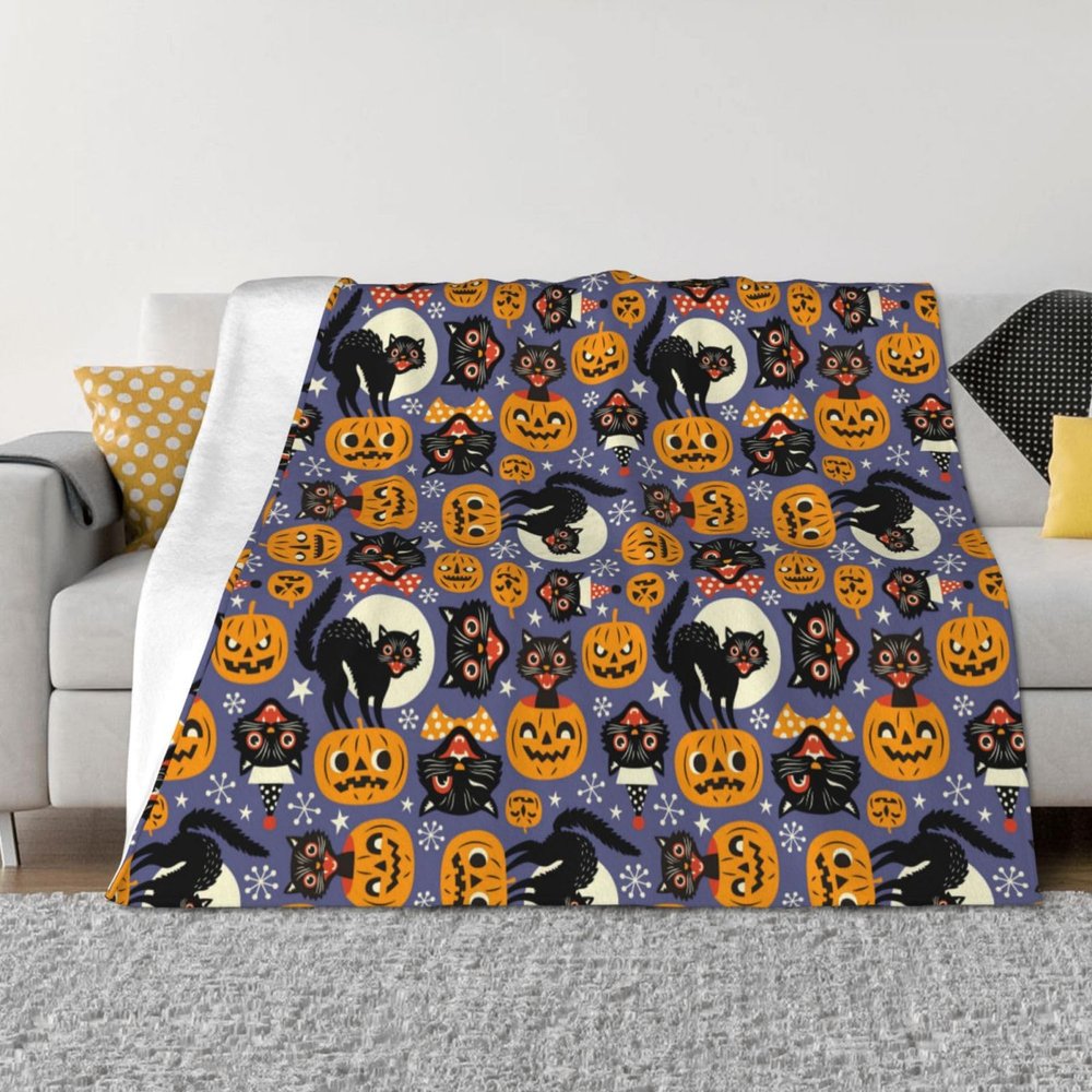 Super Soft Halloween Cat & Pumpkin Flannel Throw Blanket for Couch and Bed