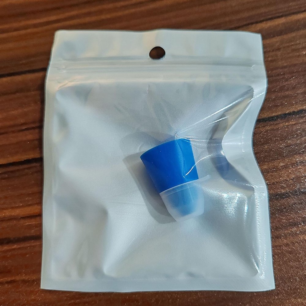 Miaoyak Eye Drop Applicator, Reusable Silicone Dispenser