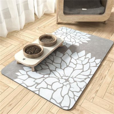 Hearda Non-Slip Pet Feeding Mat