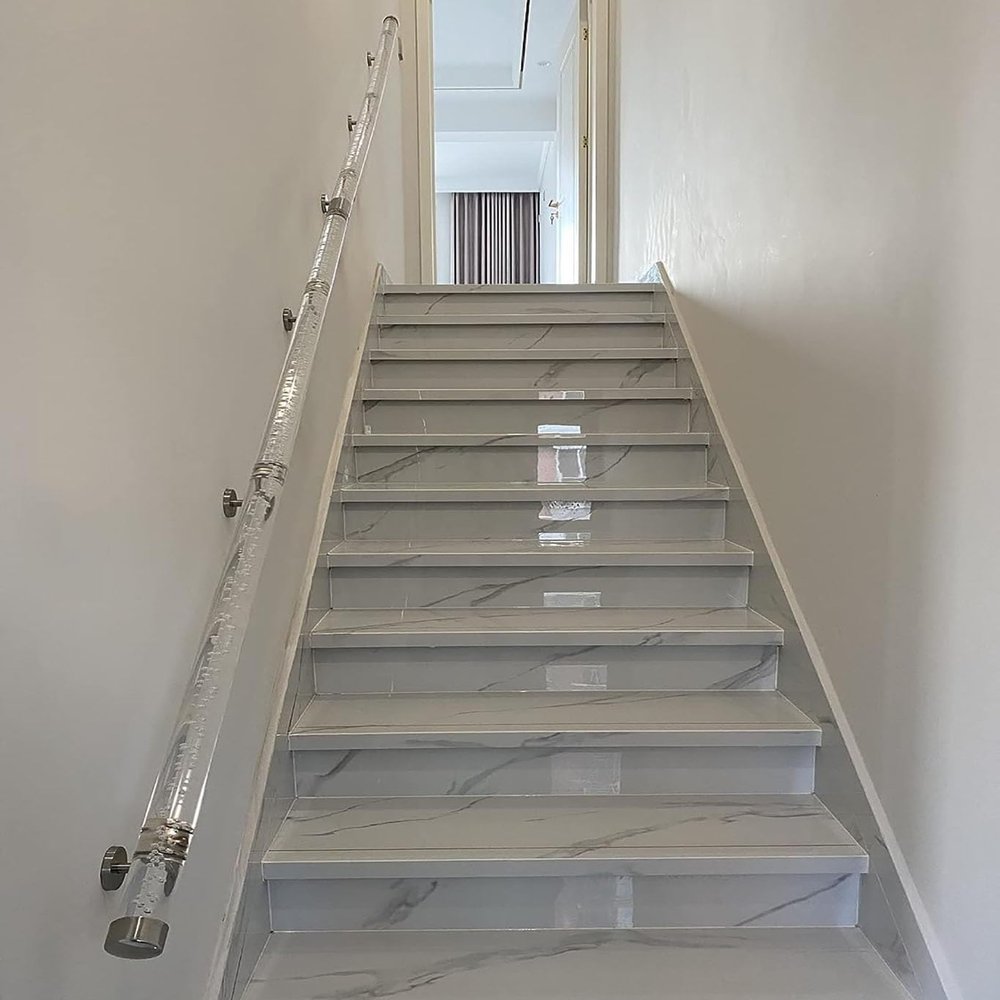 Transparent Acrylic Indoor Stair Handrail with Silver Brackets, 6.5–6.8 m
