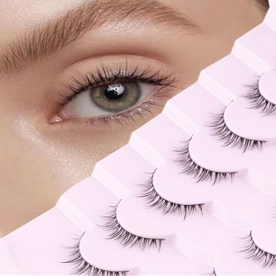 D15 Natural-Looking False Lashes, 7 Pairs