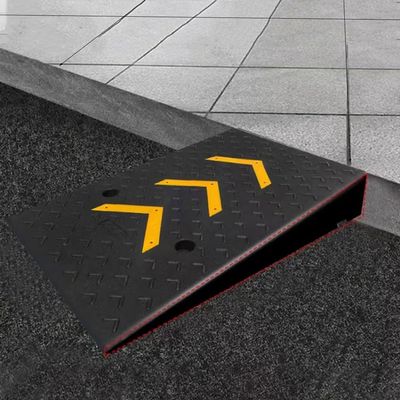 QSPNVFB Rubber Curb Ramp, Portable Threshold Ramp, 50 × 80 × 18 cm