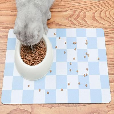 Hearda Dog Feeding Mat, Checkerboard Style