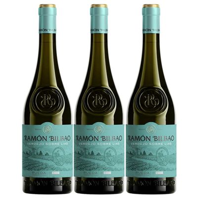 Bodegas Ramón Bilbao Edición Verdejo Sobre Lías Dry White Wine, Rueda, Spain, incl. FeinWert E-Book (3 x 0.75 L)