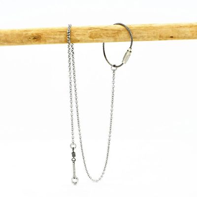 Adjustable Parrot Restraint Device