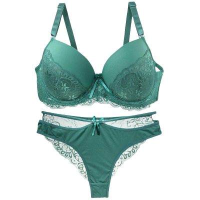 Sexy Lace Bra and Thong Set, 2-Piece, Green, 100B