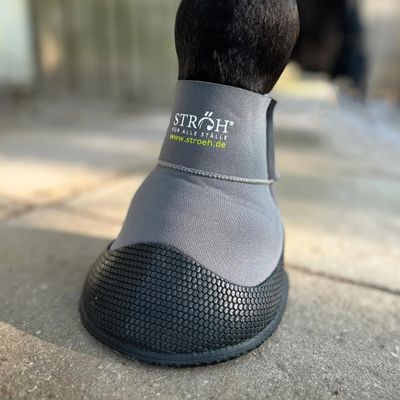STRH Recovery Horse Boot - Neoprene Stretch Material - Size 2