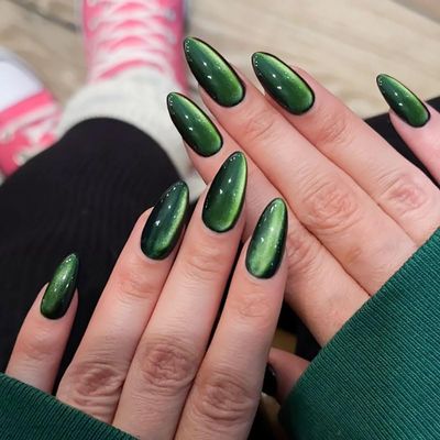 MouyouGlow Short Almond Green Cat-Eye Press-On Nails with Nail Glue