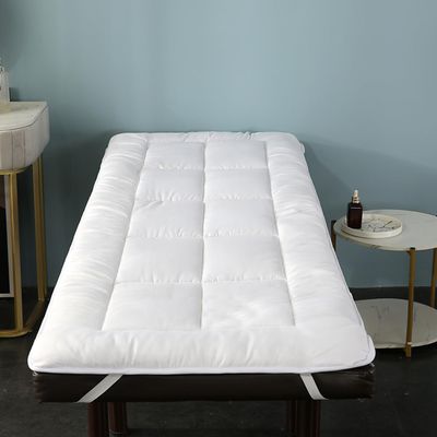 LDLCYCN White 80 x 190 cm Spa Massage Table Pad Without Face Hole, Eyelash Bed Cover with Non-Slip Elastic Bands, Fluffy Beauty Salon Pad for Tattoo Tables and Beauty Beds
