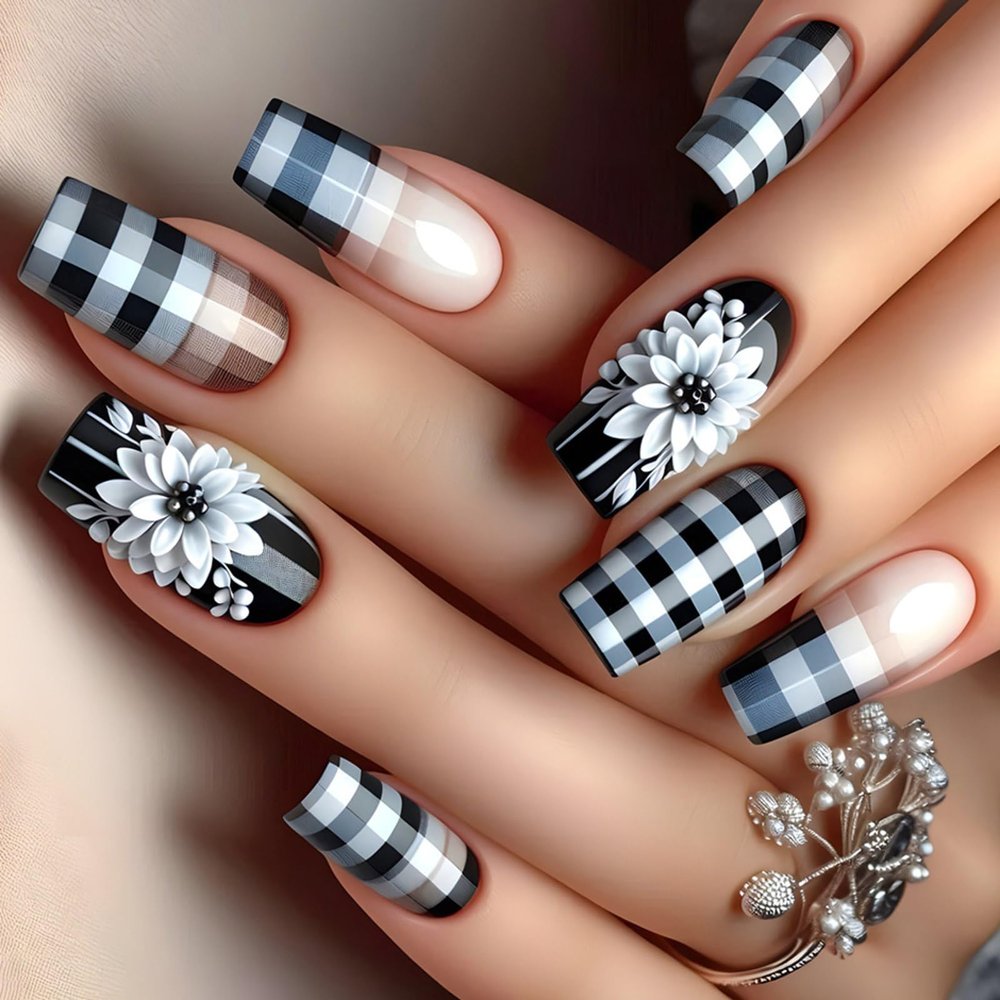 Square Press-On Nails with White Flowers, Checkerboard Pattern and French Tips, 24 Pieces